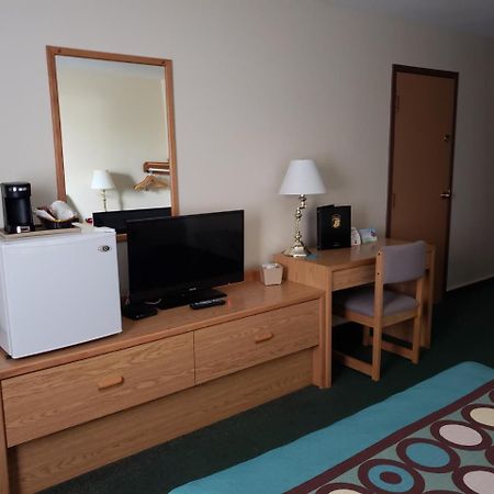 Super 8 By Wyndham Moose Jaw Sk Hotel Kültér fotó