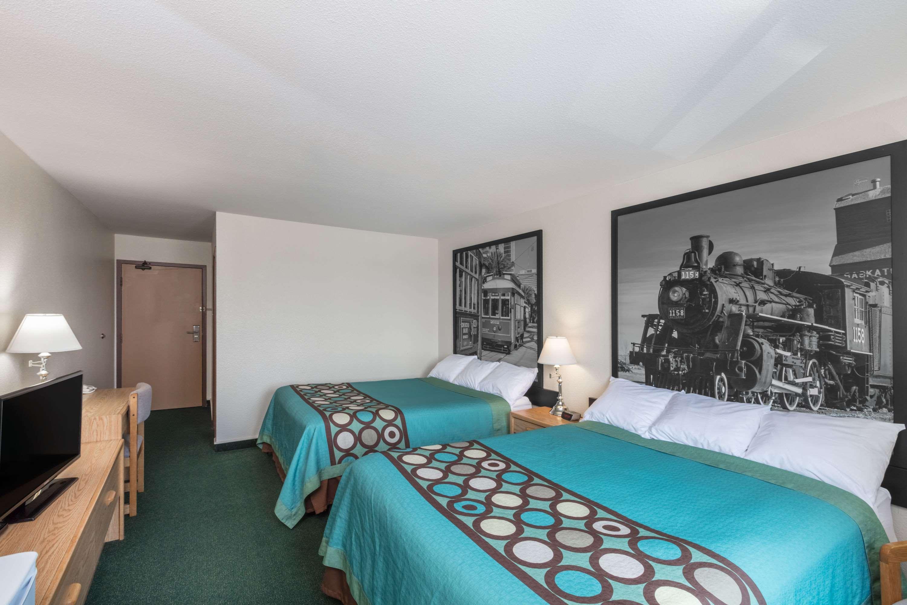 Super 8 By Wyndham Moose Jaw Sk Hotel Kültér fotó