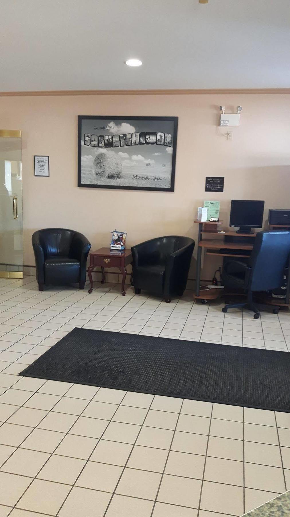 Super 8 By Wyndham Moose Jaw Sk Hotel Kültér fotó