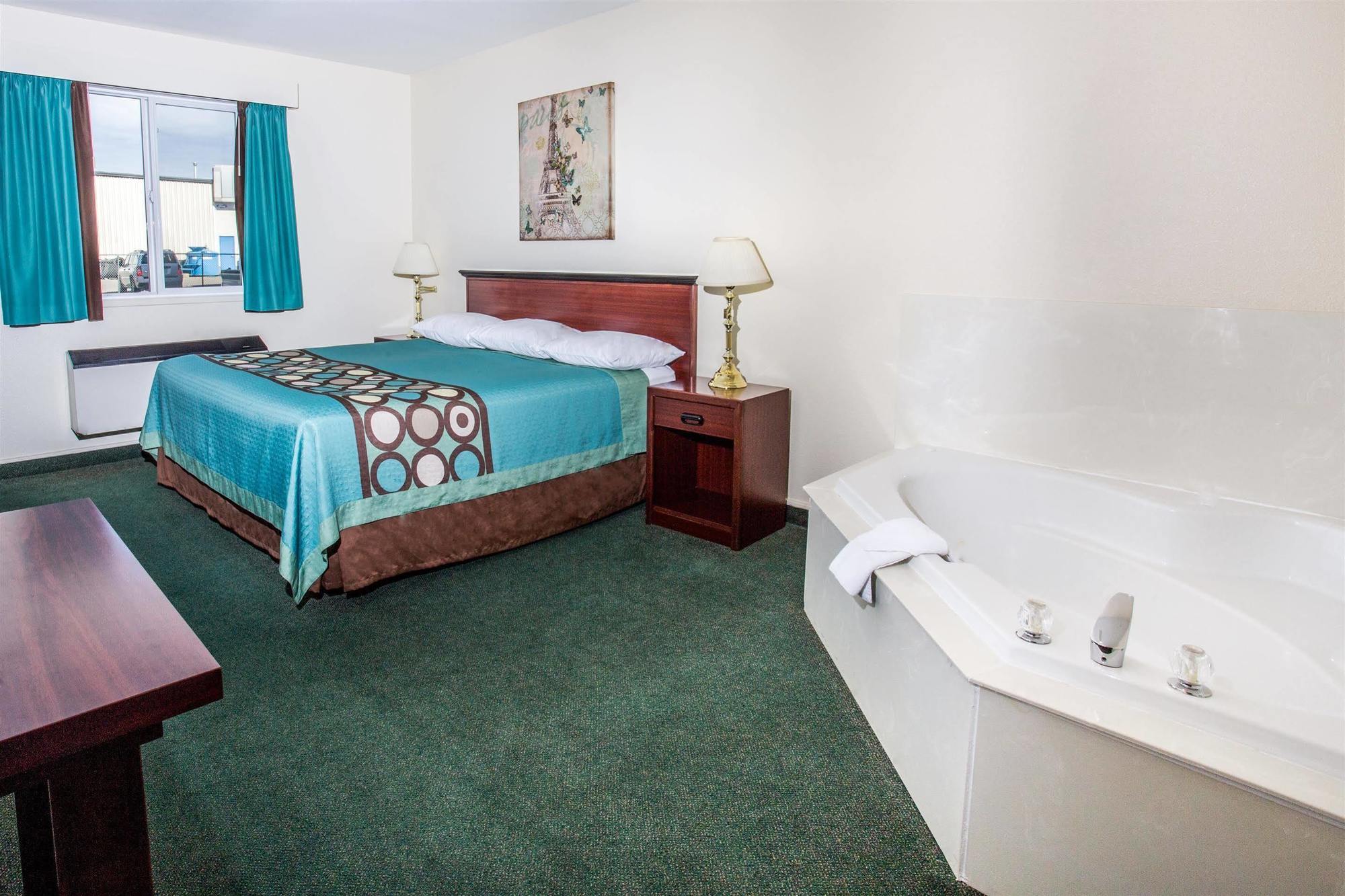 Super 8 By Wyndham Moose Jaw Sk Hotel Kültér fotó