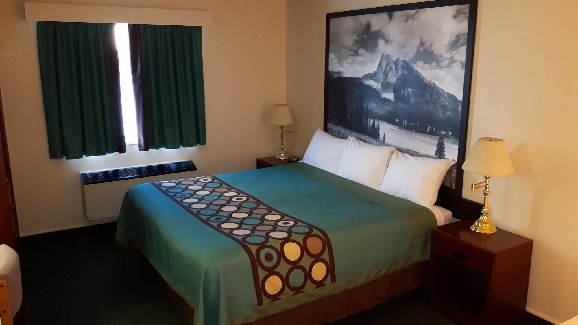 Super 8 By Wyndham Moose Jaw Sk Hotel Kültér fotó